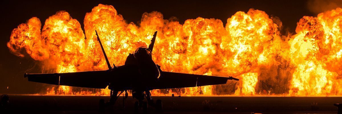 Spektakuläre Feuerwerke und Flammenshows • FlyFire